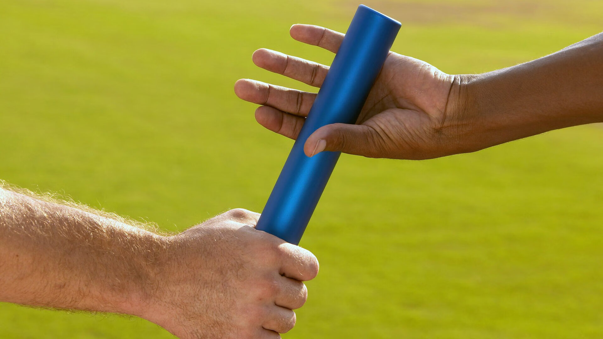 自由泳划频节奏平稳，比赛控制力佳，自由泳划水路线有3种