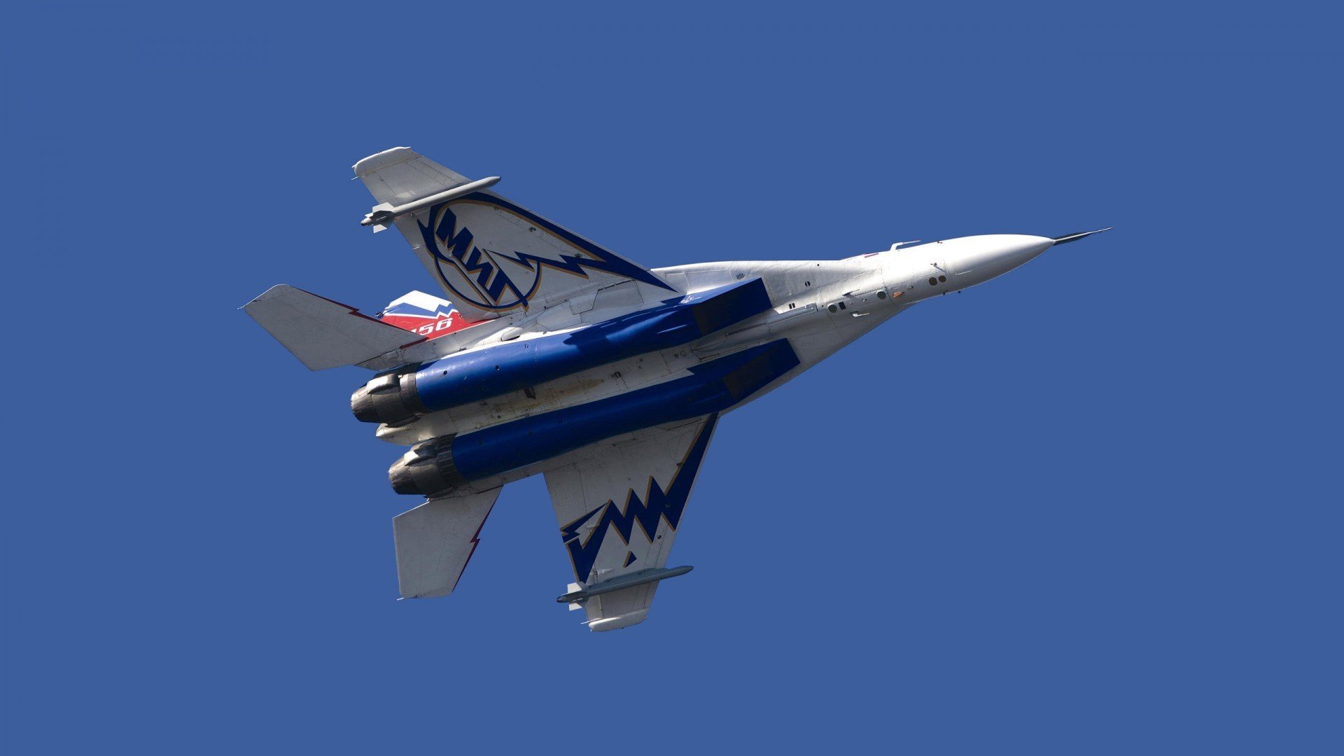 【丁俊晖】背靠背夺冠，怎样保持赛季稳定发挥？，丁俊晖背影